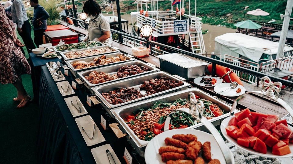PRIVATE-DINNER-CRUISE-phnom-penh-cambodia-2023
